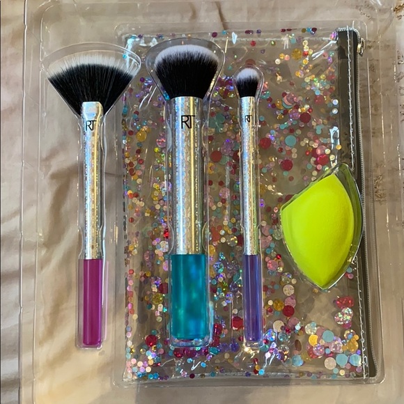 🆕 Real Techniques by Sam & Nic Sleigh In It - Picture 3 of 4